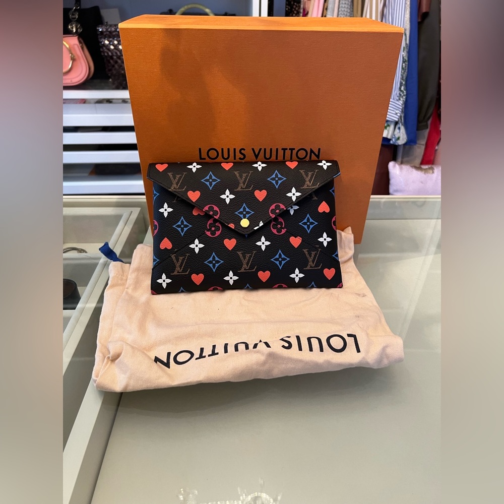 Sold - Louis Vuitton Clutch